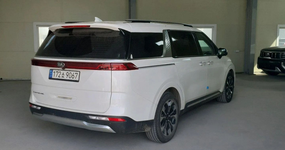 Kia Carnival 2.2d AT (202 л.с.) 2WD
